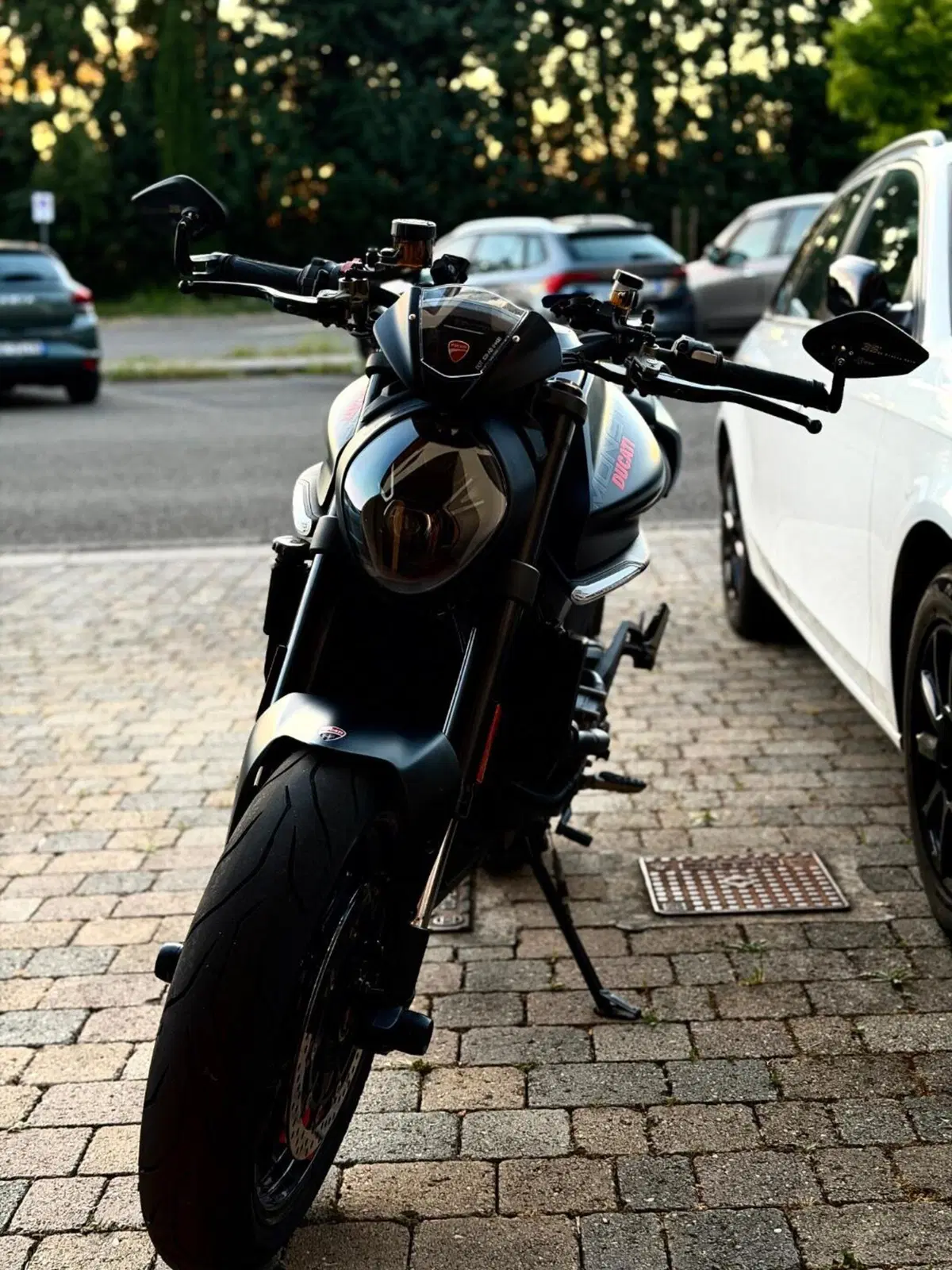 Ducati Monster 937 + (2021 - 25)