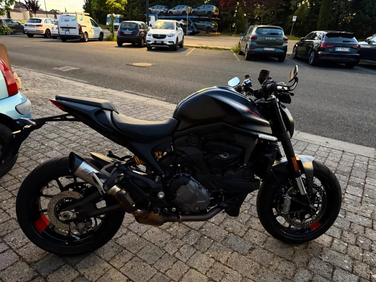 Ducati Monster 937 + (2021 - 25) (5)