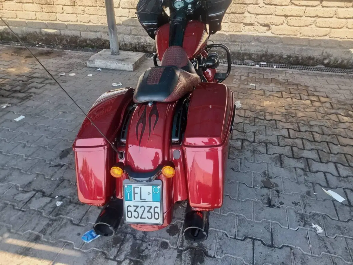 Harley-Davidson 107 Road Glide (2017) - FLTRX (2)