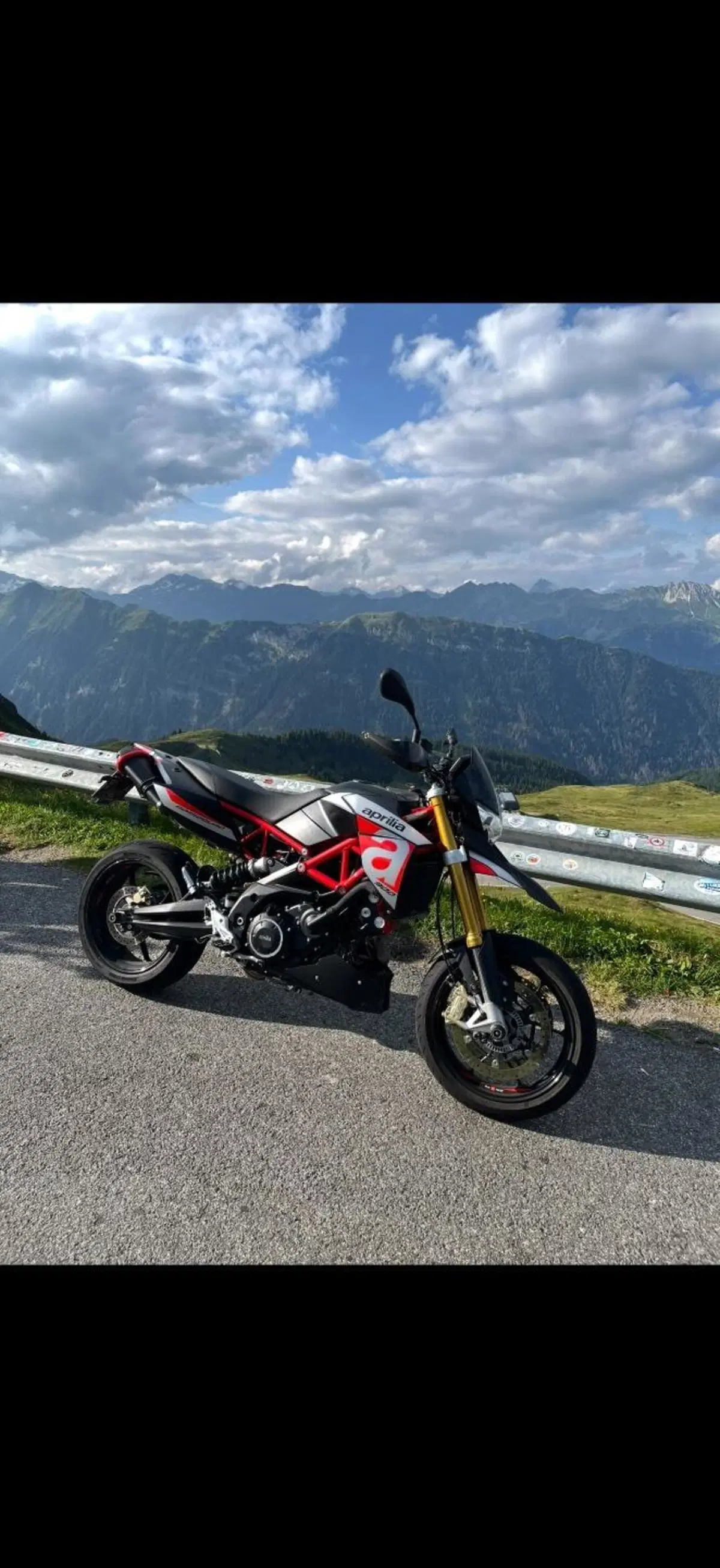 Aprilia Dorsoduro 900 (2017 - 20) (3)