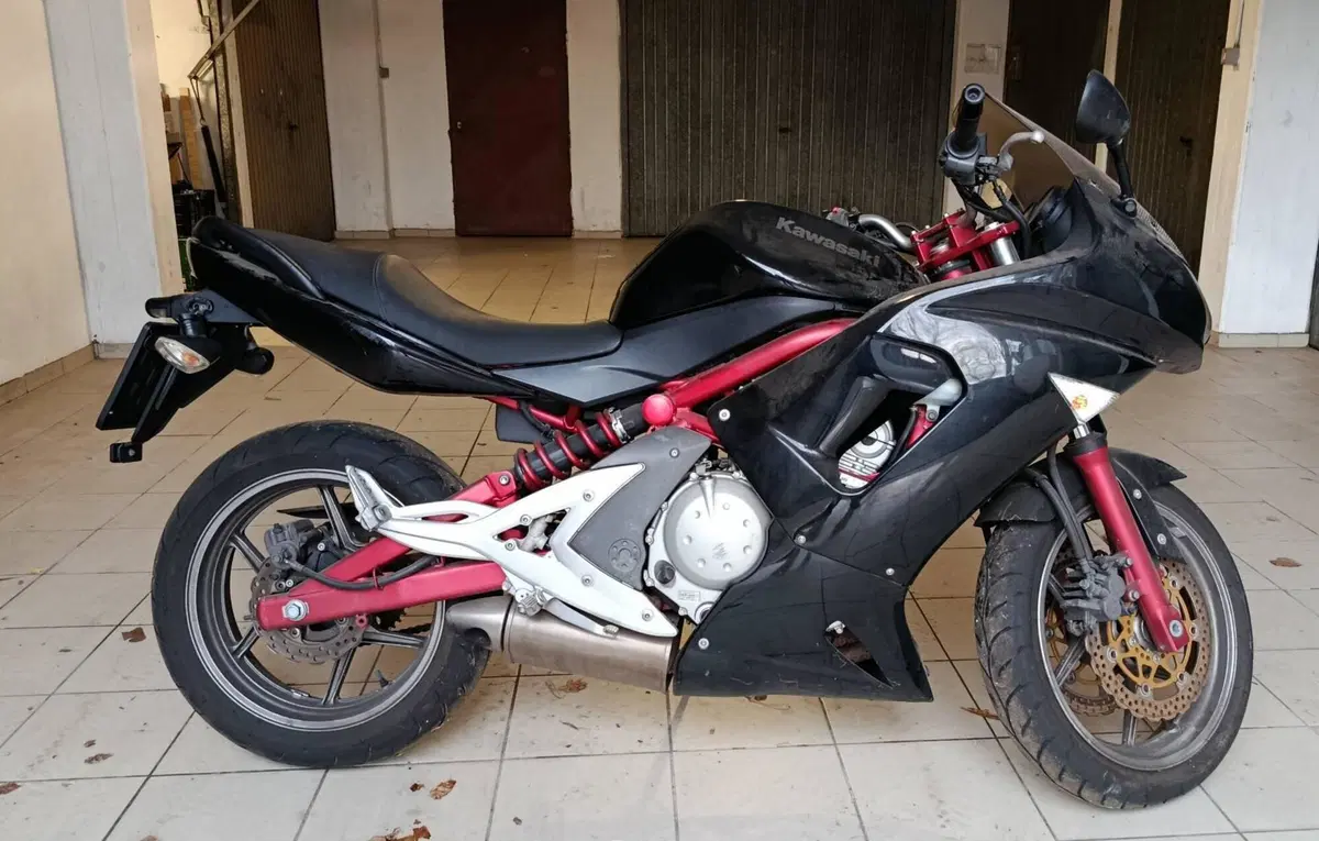 Kawasaki ER-6F (2006 - 08) (9)