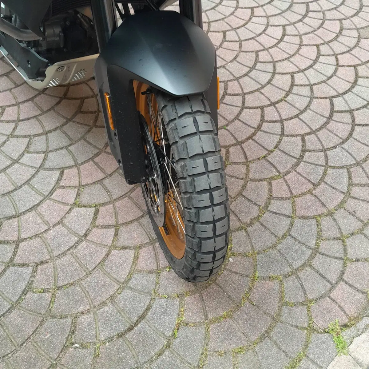 CFMOTO 800MT Touring (2022 - 26) (2)