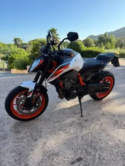 KTM 890 Duke R (2021) usata