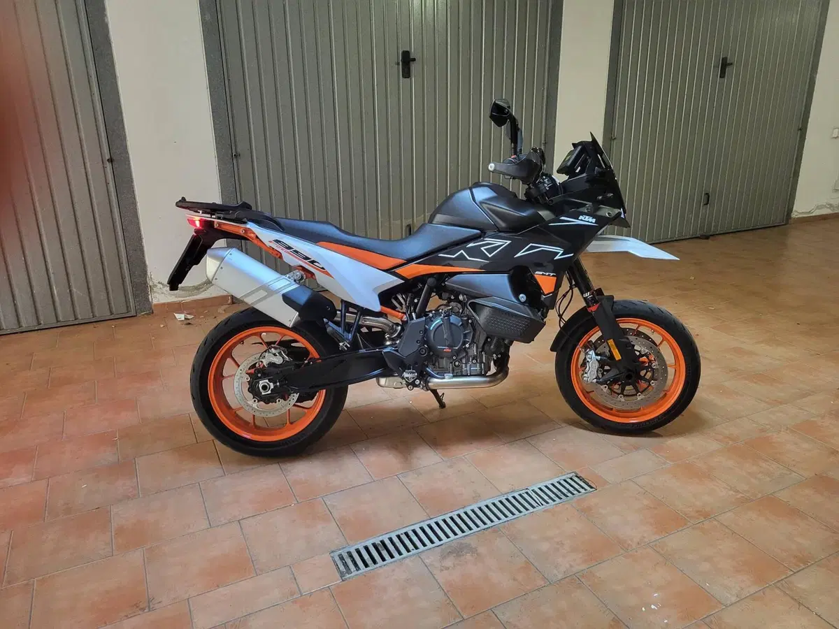 KTM 890 SMT (2023 - 25)