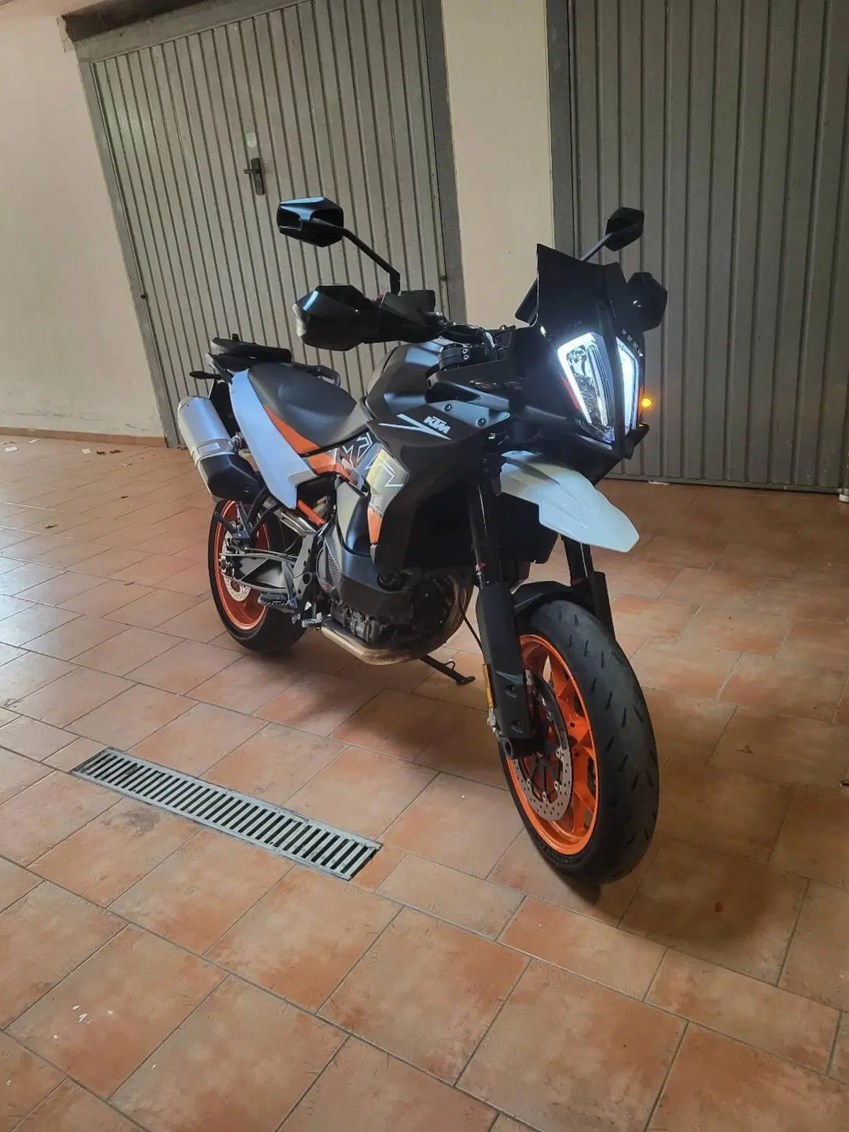 KTM 890 SMT (2023 - 25) (2)