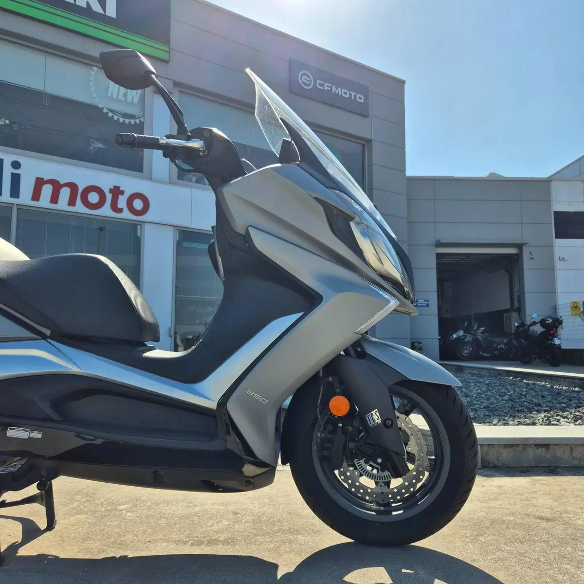 Kymco Downtown 350i TCS (2021 - 25) (6)