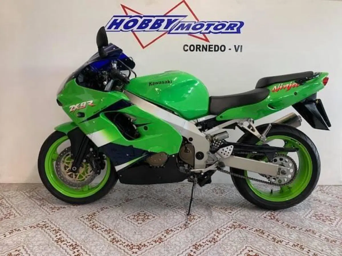Kawasaki Ninja 900 ZX-9R (1998 - 01) (6)