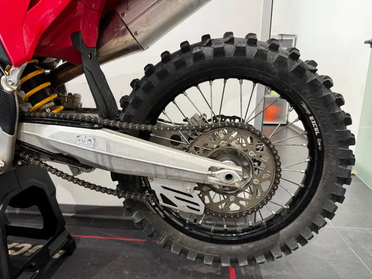 Ducati Desmo450 MX (2026) (9)