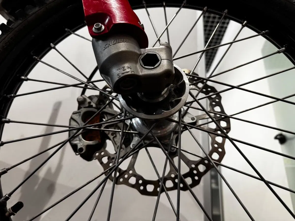 Ducati Desmo450 MX (2026) (12)