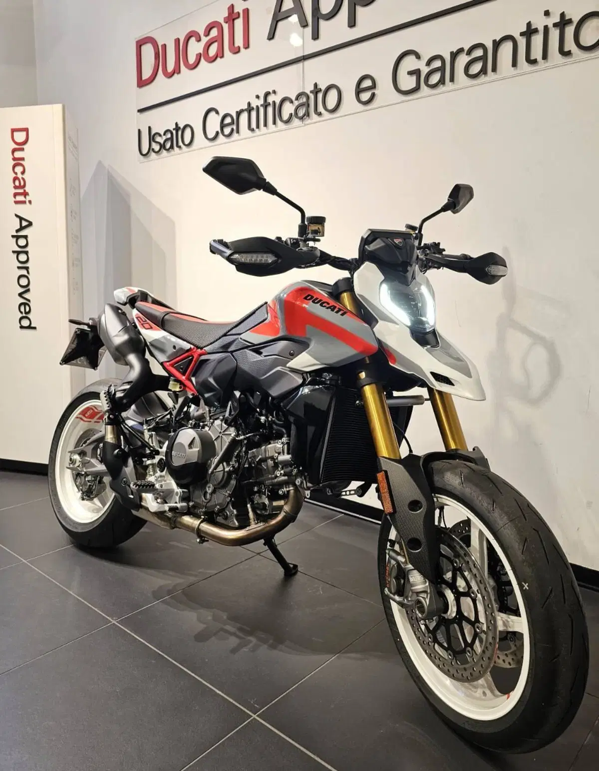 Ducati Hypermotard V2 SP (2026) (3)