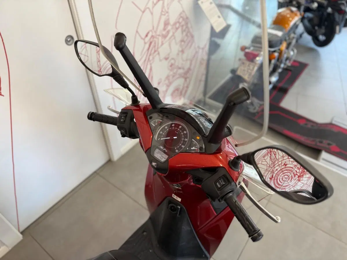 Honda SH 125i (2017 - 19) (8)