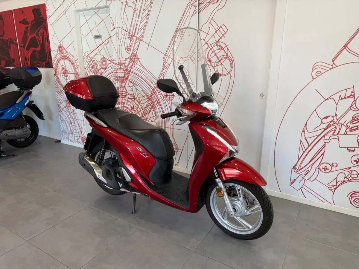 Honda SH 125i (2017 - 19) (2)