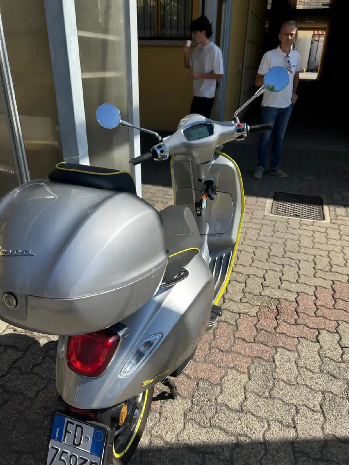 Vespa Primavera Elettrica 70 Tech (2024 - 26) (3)