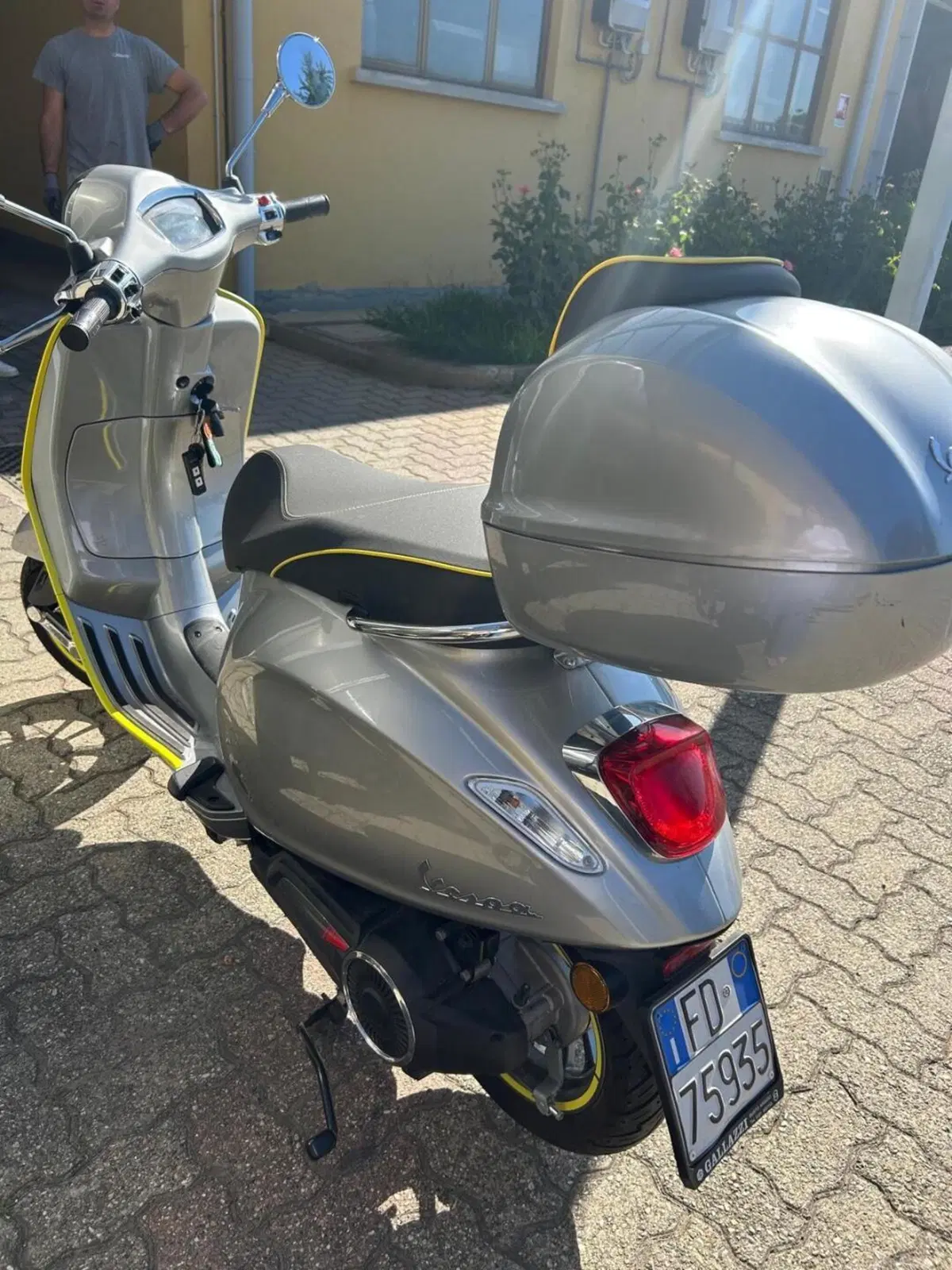 Vespa Primavera Elettrica 70 Tech (2024 - 26) (4)