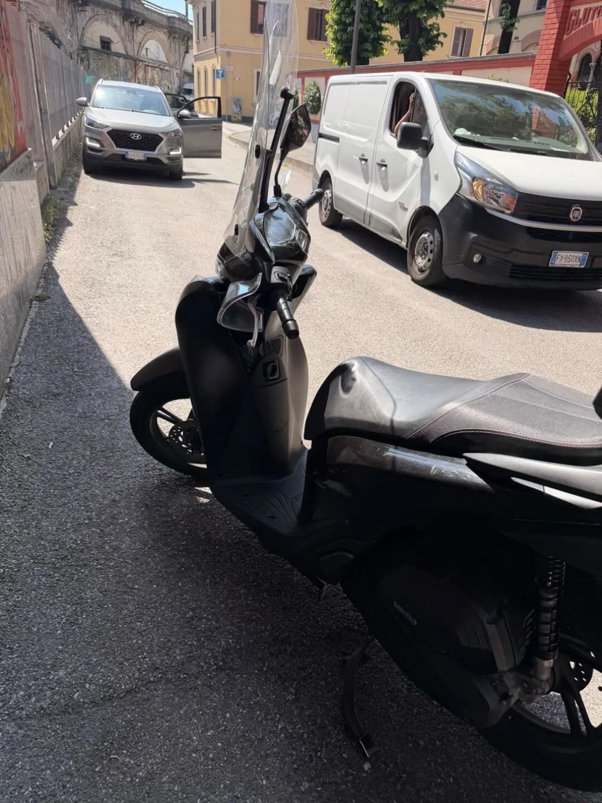 Honda SH 150i (2024 - 25) (3)