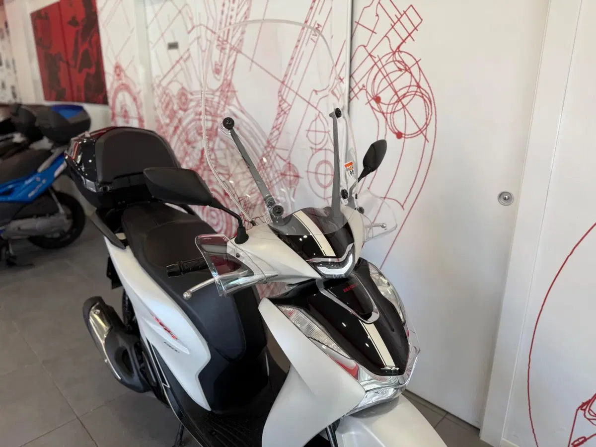 Honda SH 150i (2020 - 23) (9)
