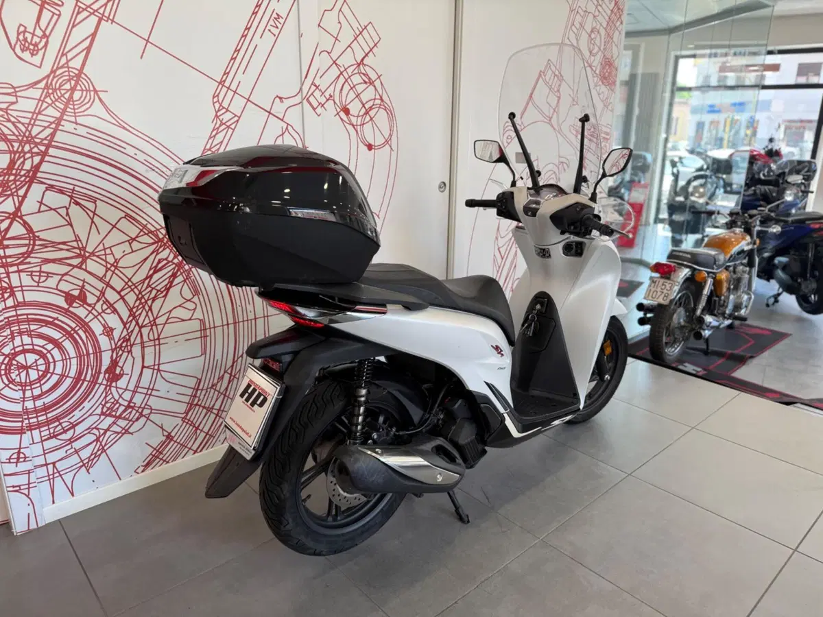 Honda SH 150i (2020 - 23) (2)