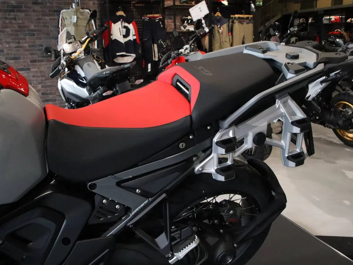 Bmw R 1300 GS Adventure (2025 - 26) (4)