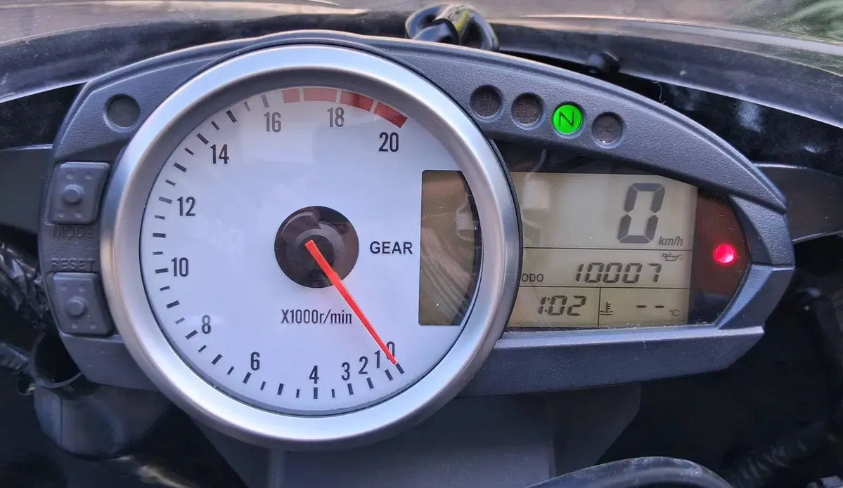 Kawasaki Ninja 600 ZX-6R (2007 - 08) (8)