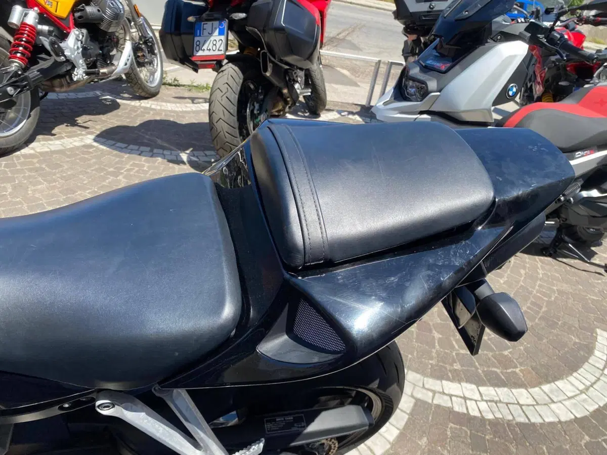 Honda CBR 1000 RR Fireblade (2006 - 07) (6)