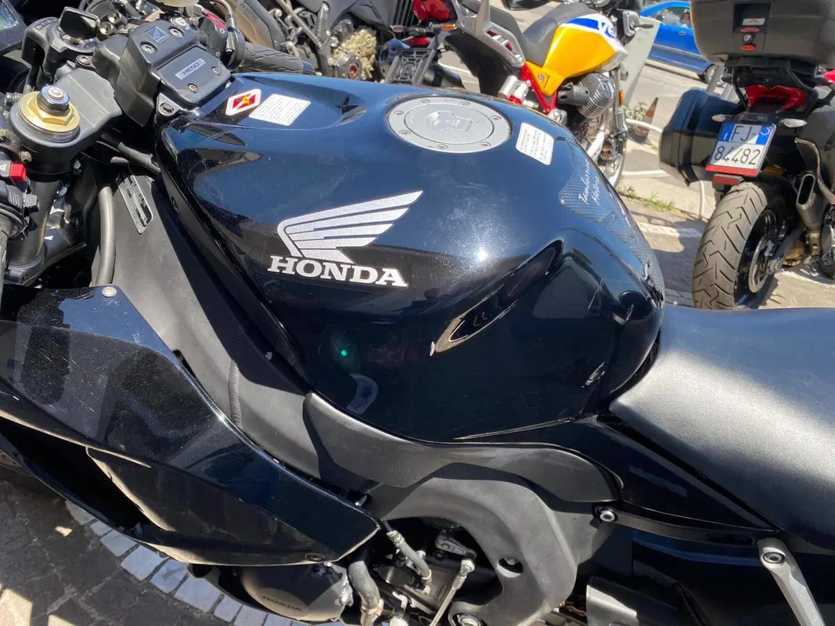 Honda CBR 1000 RR Fireblade (2006 - 07) (7)