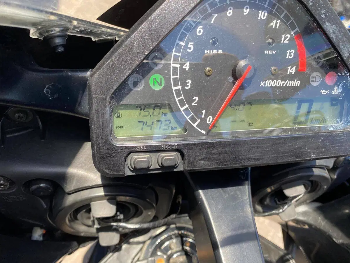 Honda CBR 1000 RR Fireblade (2006 - 07) (3)