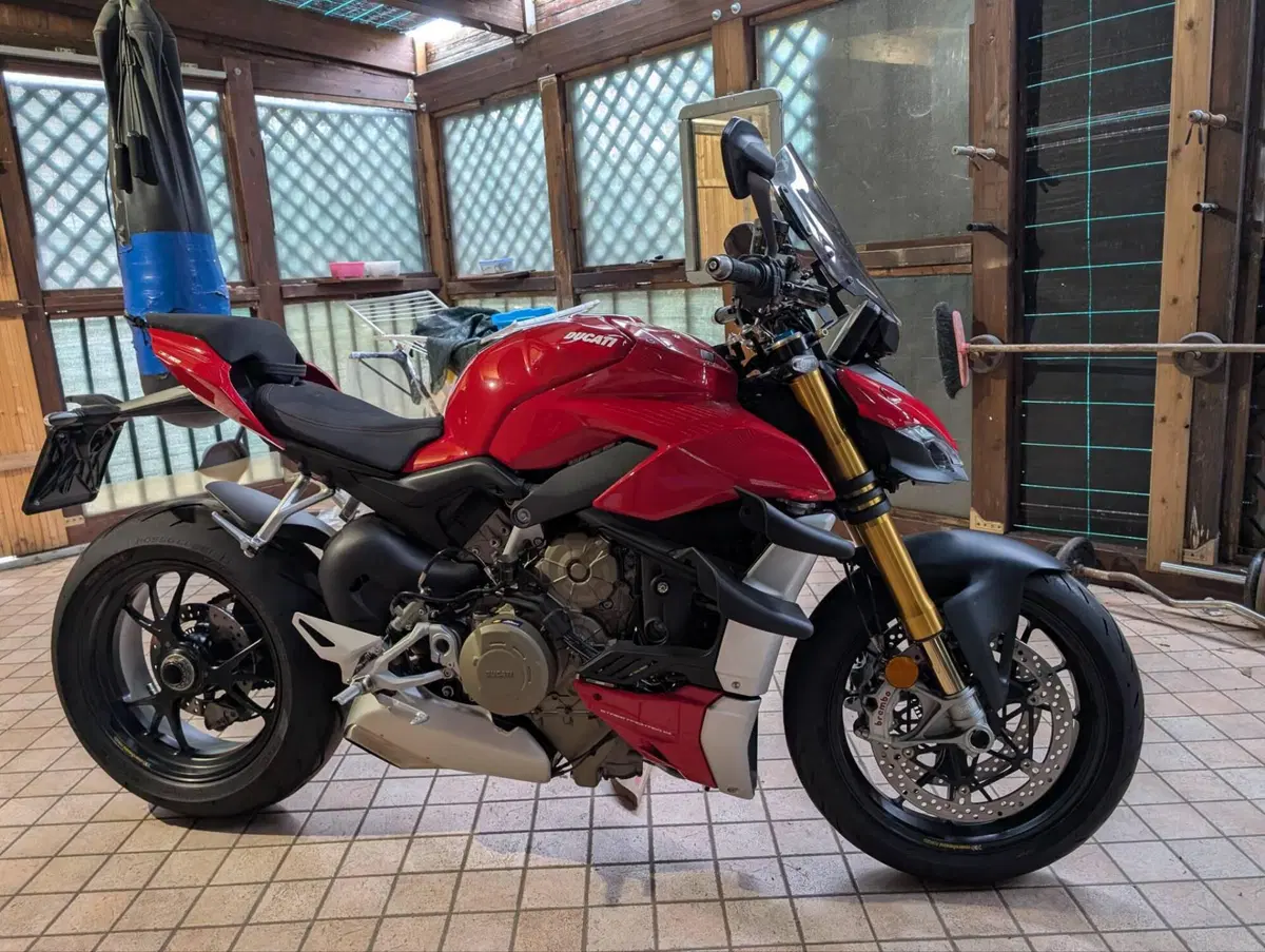 Ducati Streetfighter V4 1100 S (2021 - 22)