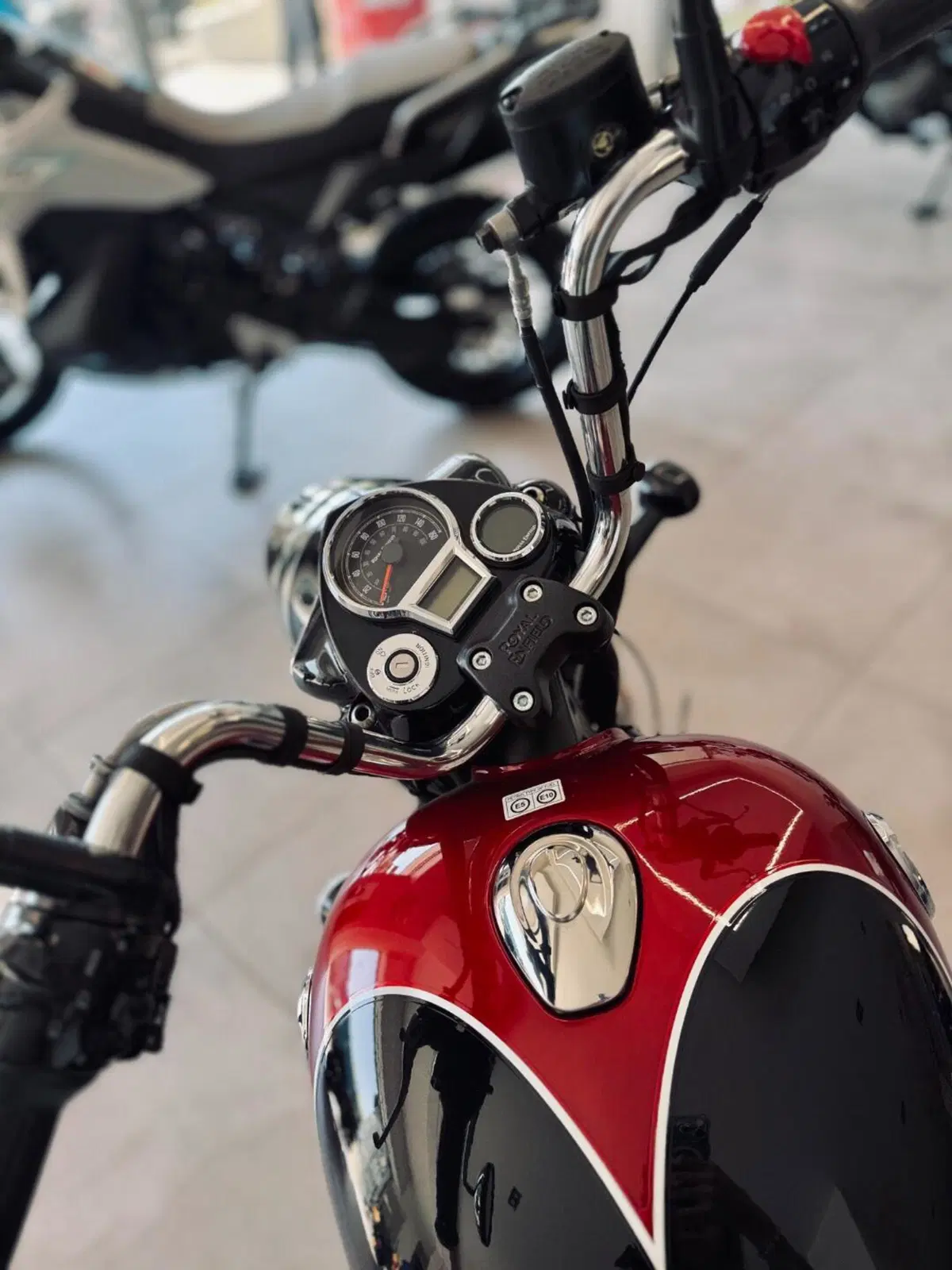 Royal Enfield Classic 350 (2021 - 26) (6)