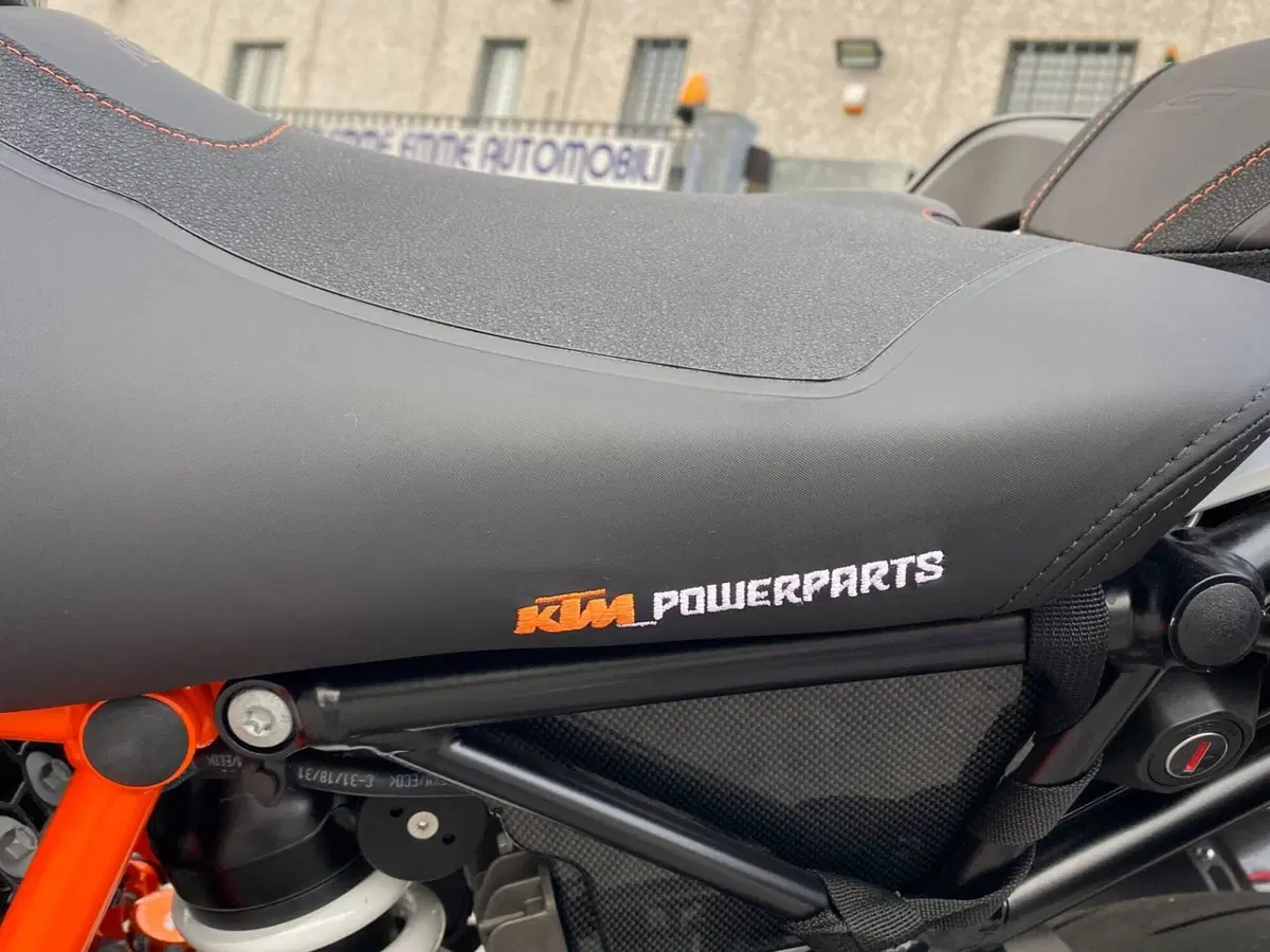 KTM 1290 Super Duke GT (2019 - 20) (16)