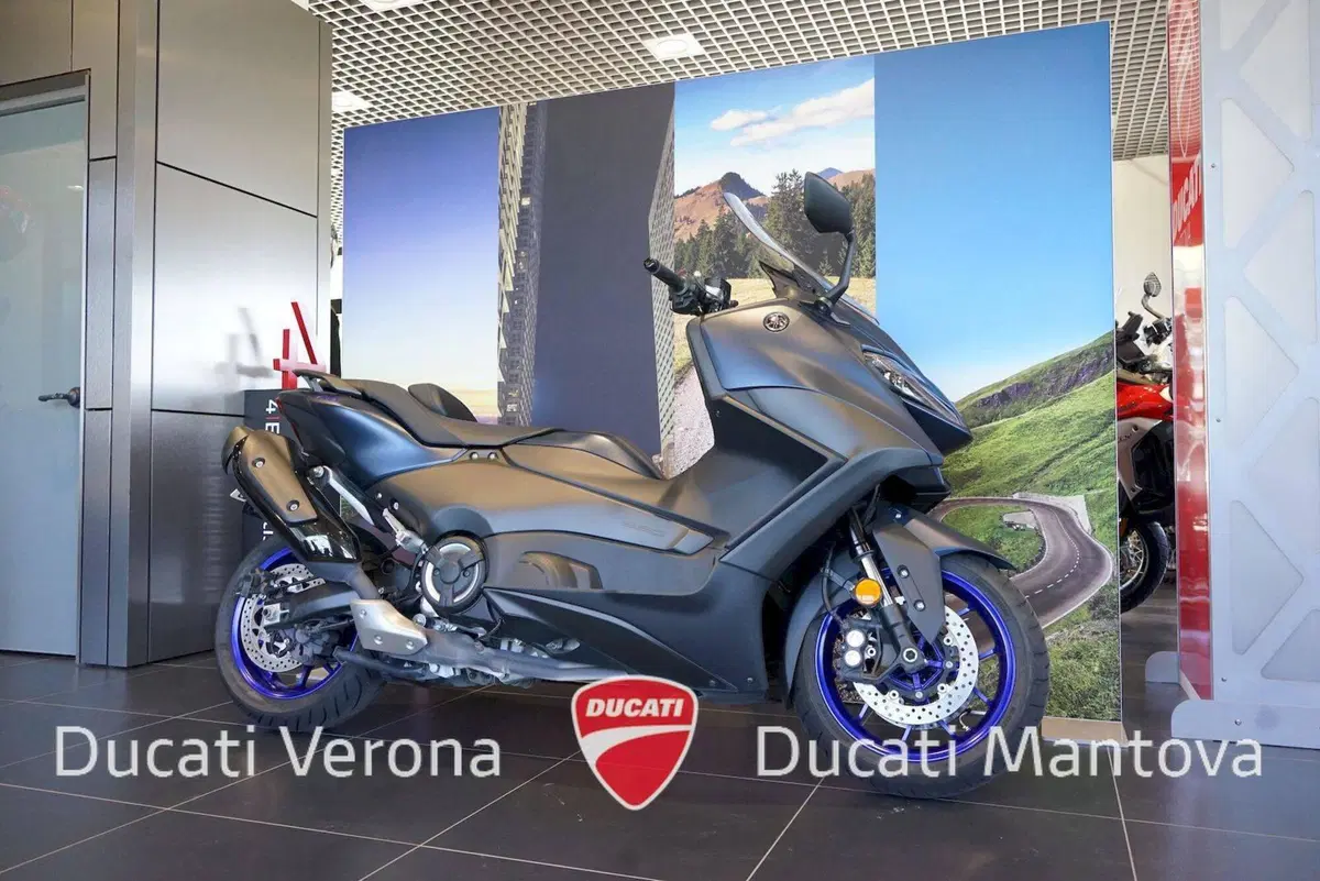 Yamaha T-Max 560 (2022 - 24) (2)
