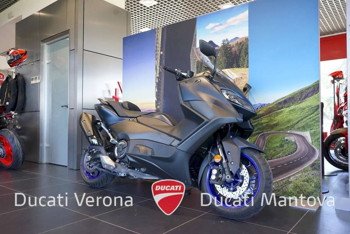 Yamaha T-Max 560 (2022 - 24) (3)