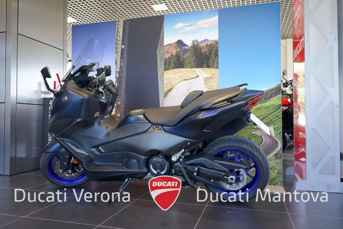 Yamaha T-Max 560 (2022 - 24) (9)