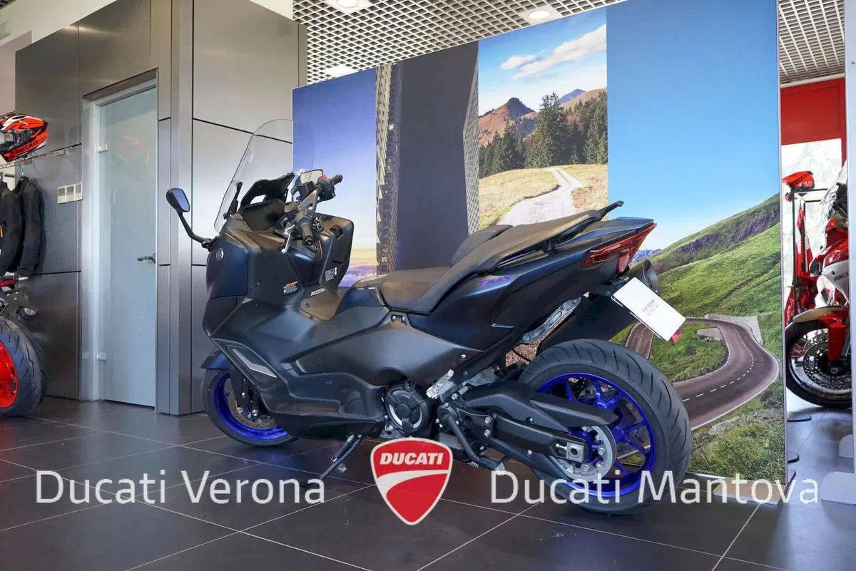 Yamaha T-Max 560 (2022 - 24) (10)