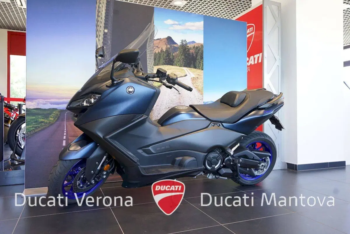 Yamaha T-Max 560 (2022 - 24) (12)
