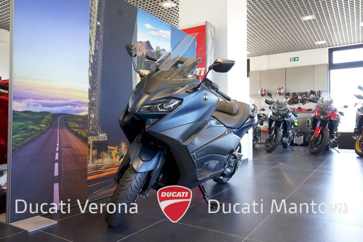 Yamaha T-Max 560 (2022 - 24) (14)
