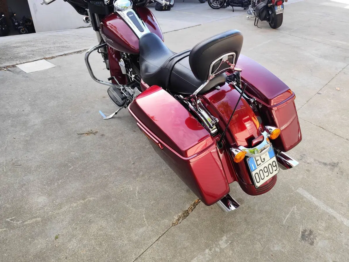 Harley-Davidson 1690 Street Glide Special (2014 - 16) - FLHX (8)