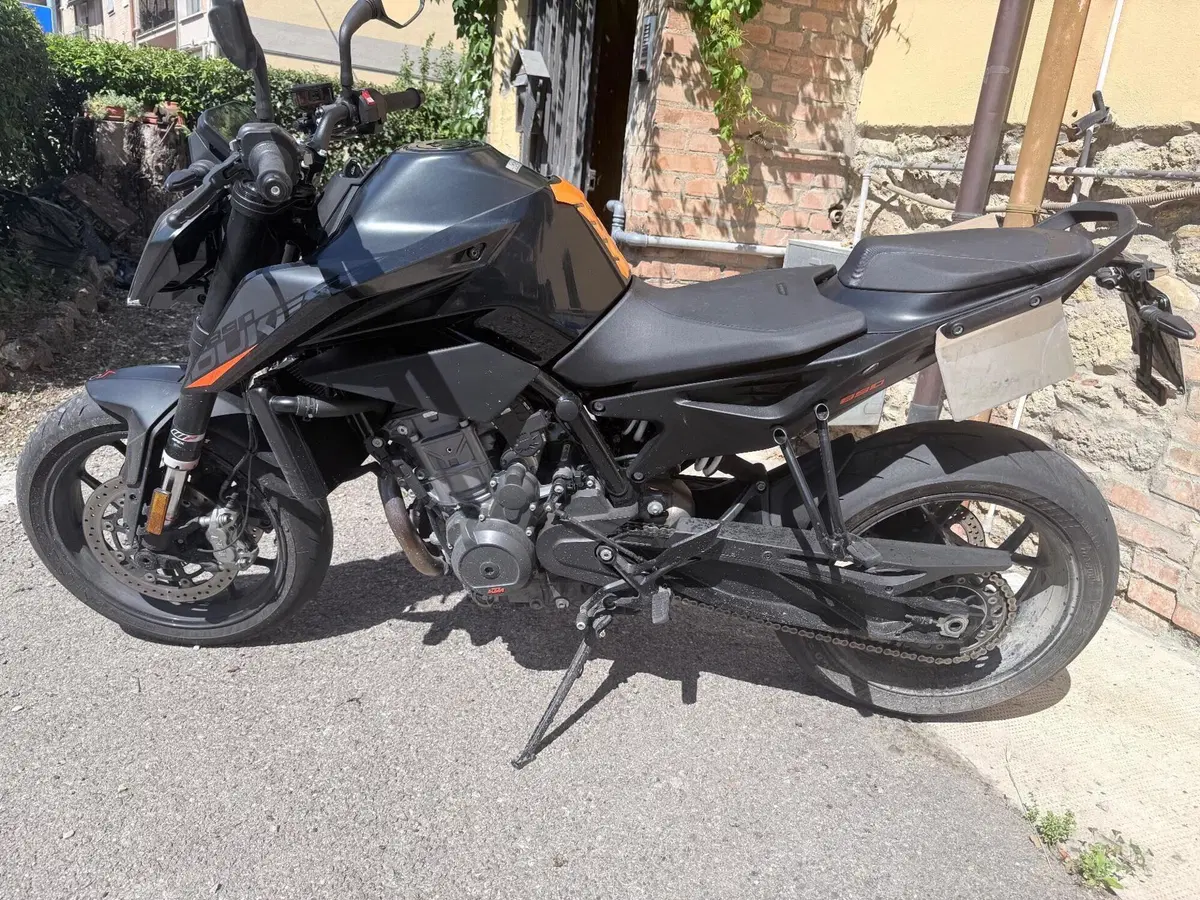 KTM 890 Duke R (2021) (3)