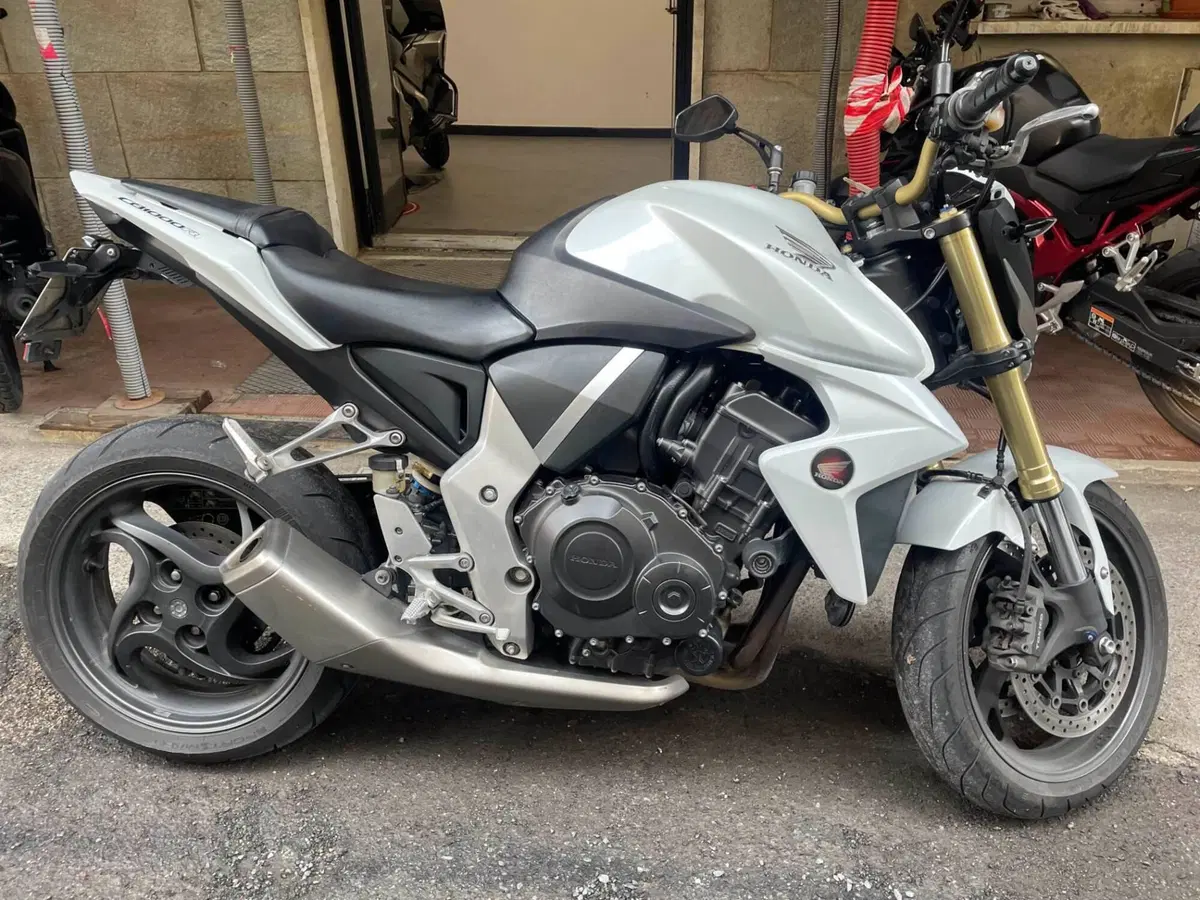 Honda CB 1000 R (2011 - 14) (6)