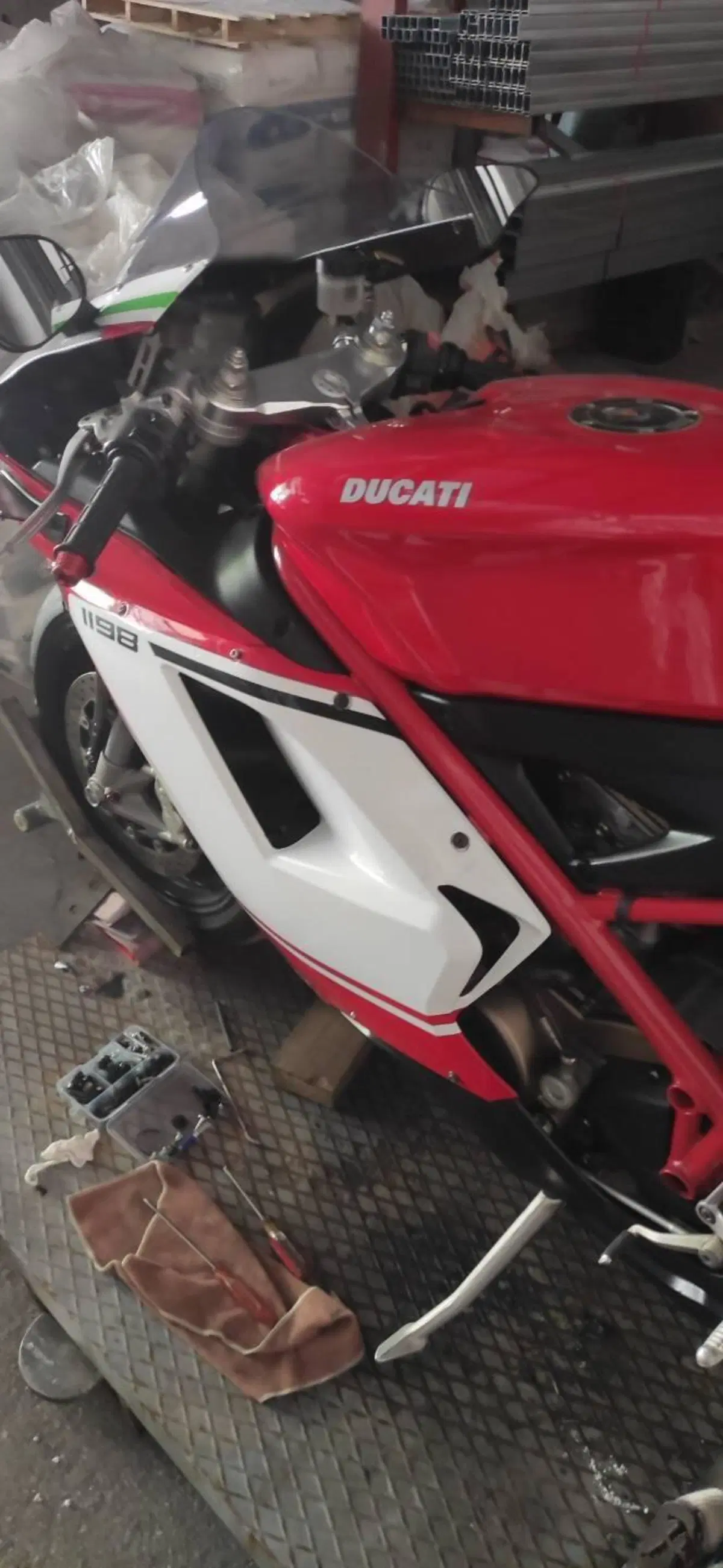 Ducati 848 (2007 - 13) (4)