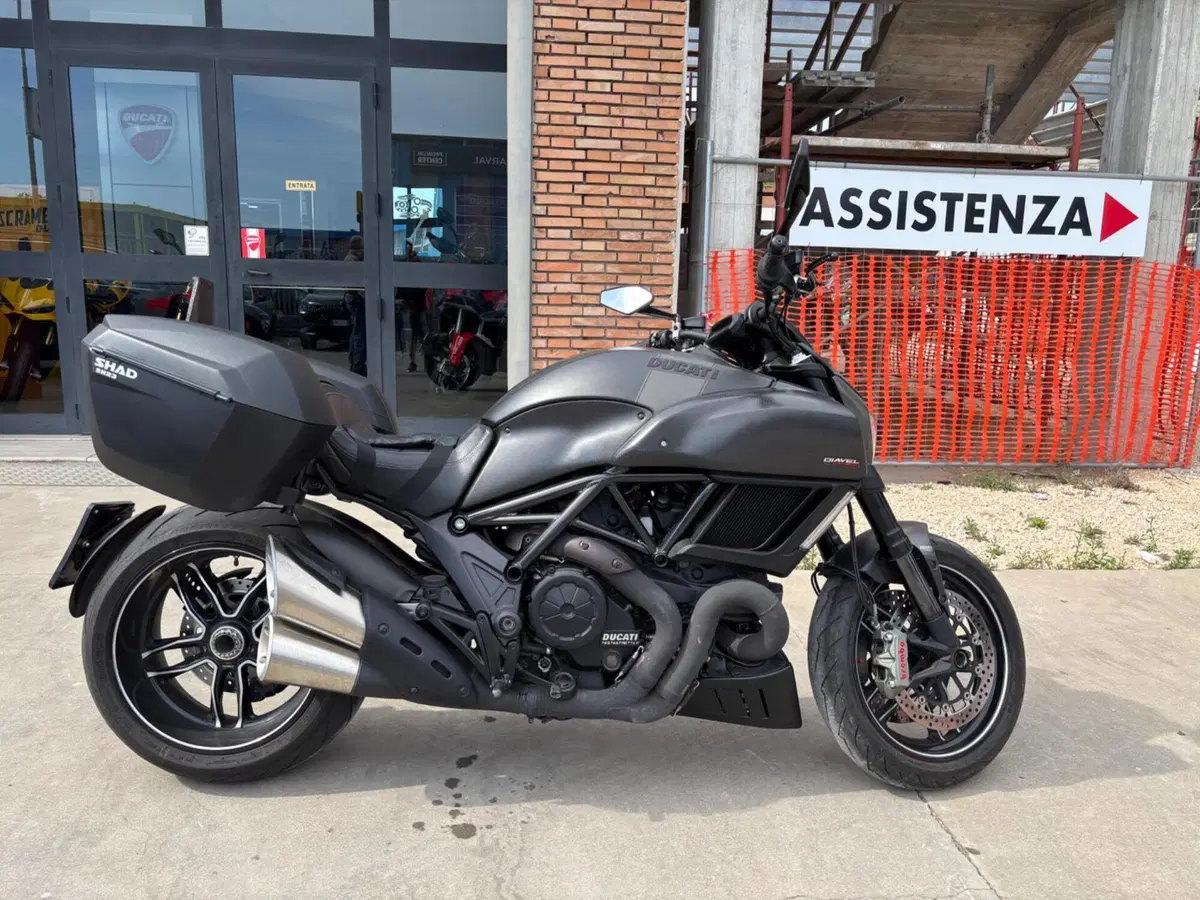 Ducati Diavel 1200 Carbon (2017 - 18)