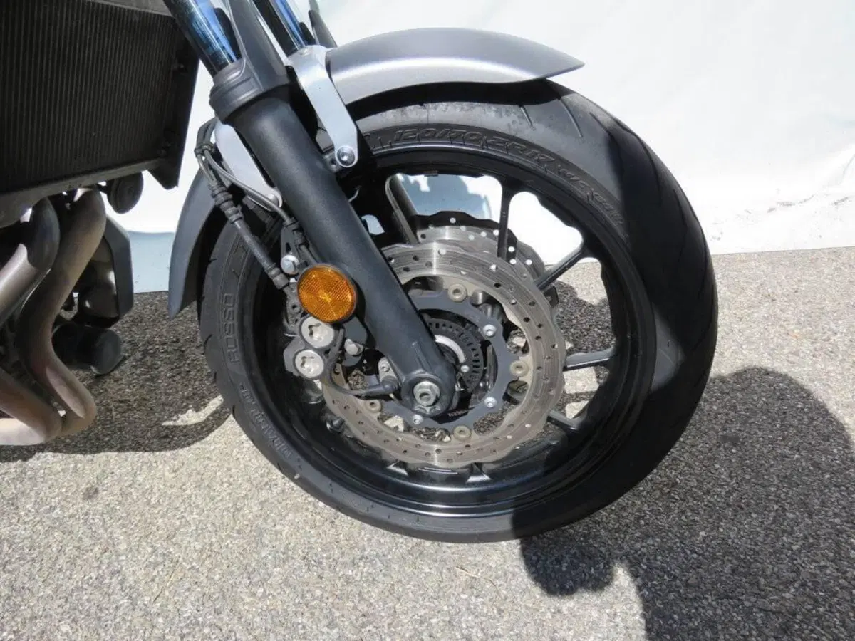 Yamaha XSR 700 ABS (2016 - 20) (8)