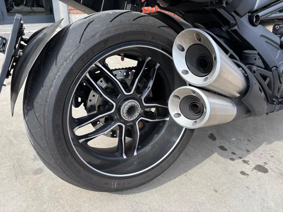 Ducati Diavel 1200 Carbon (2017 - 18) (8)