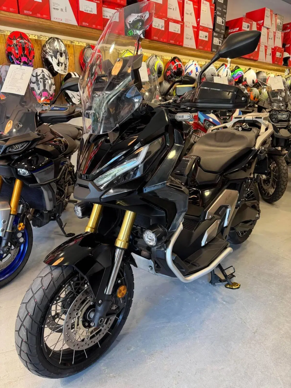 Honda X-ADV 750 DCT Travel (2021 - 24) (6)