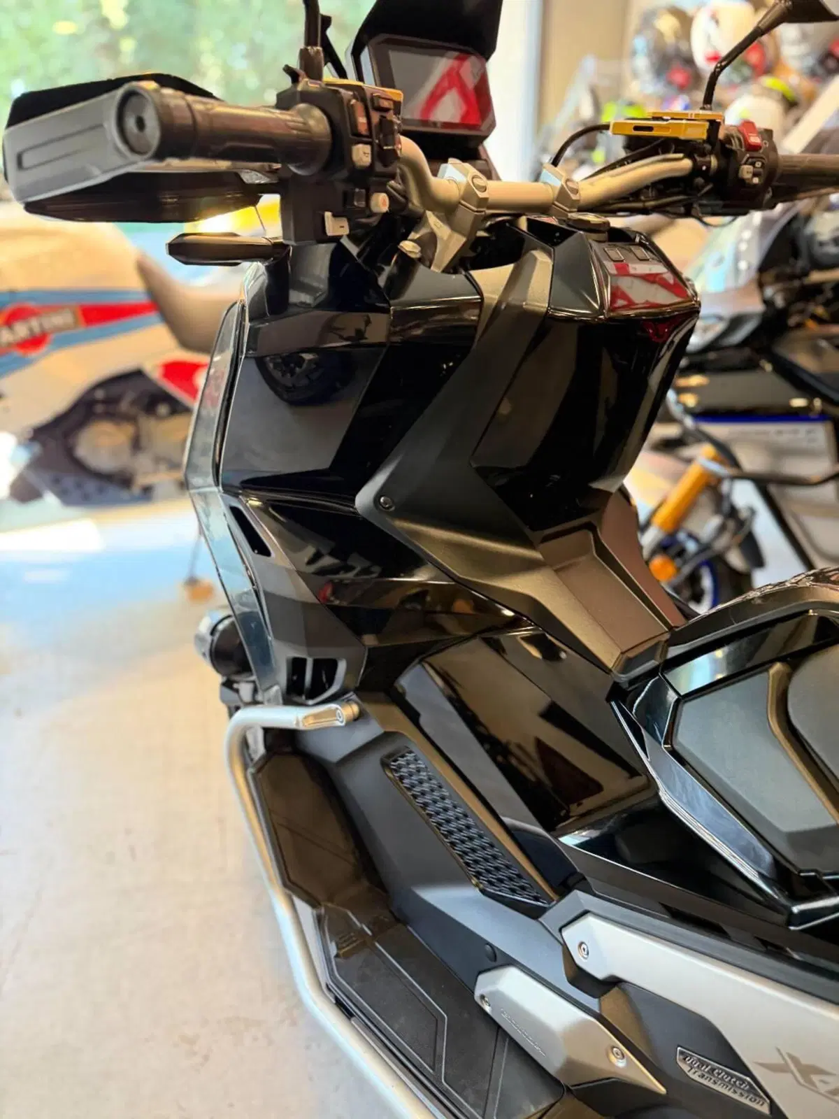 Honda X-ADV 750 DCT Travel (2021 - 24) (12)