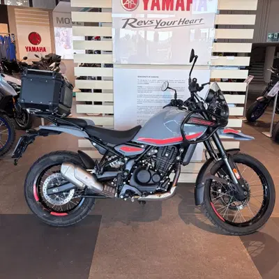 Royal Enfield Himalayan 450 (2024 - 26) usata
