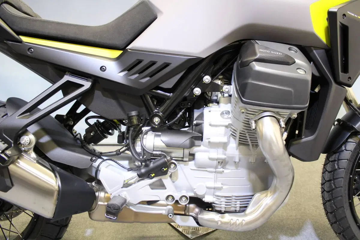 Moto Guzzi Stelvio PFF (2024 - 26) (8)