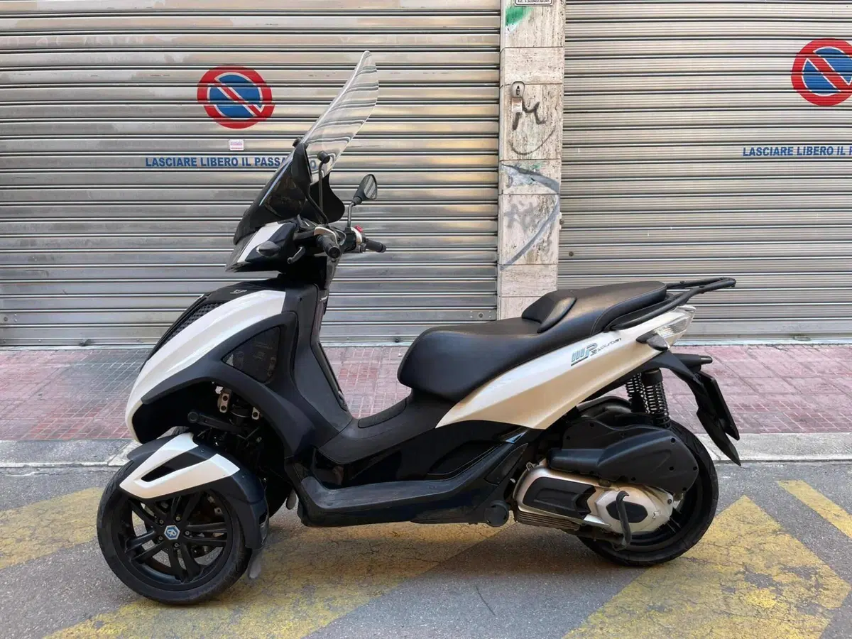 Piaggio Mp3 300 ie Yourban ERL (2011 - 17) (3)