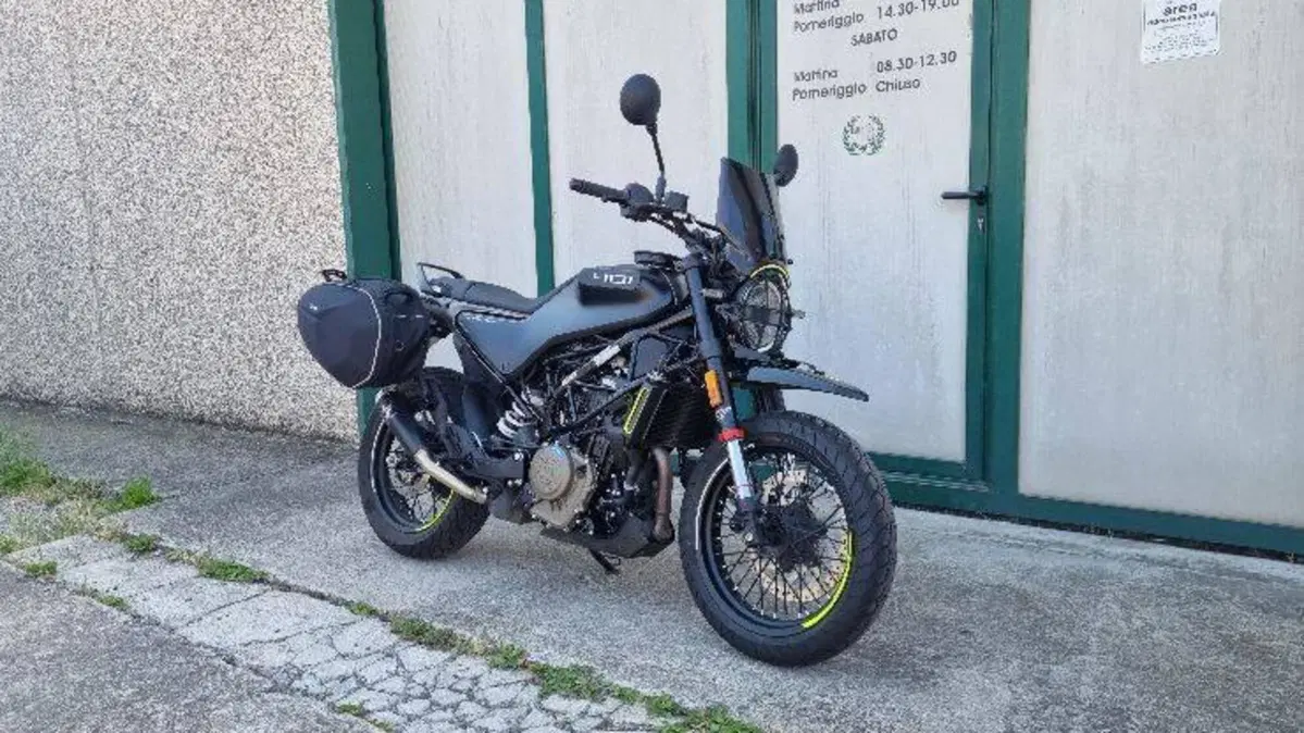 Husqvarna Svartpilen 401 (2021 - 23)