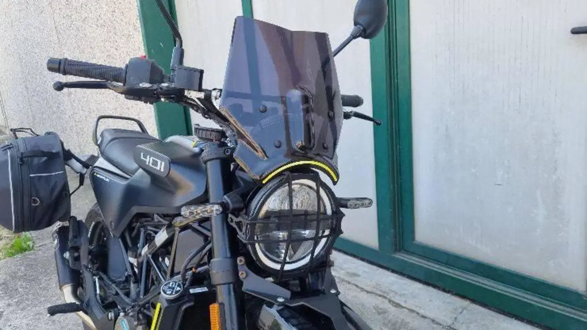 Husqvarna Svartpilen 401 (2021 - 23) (11)