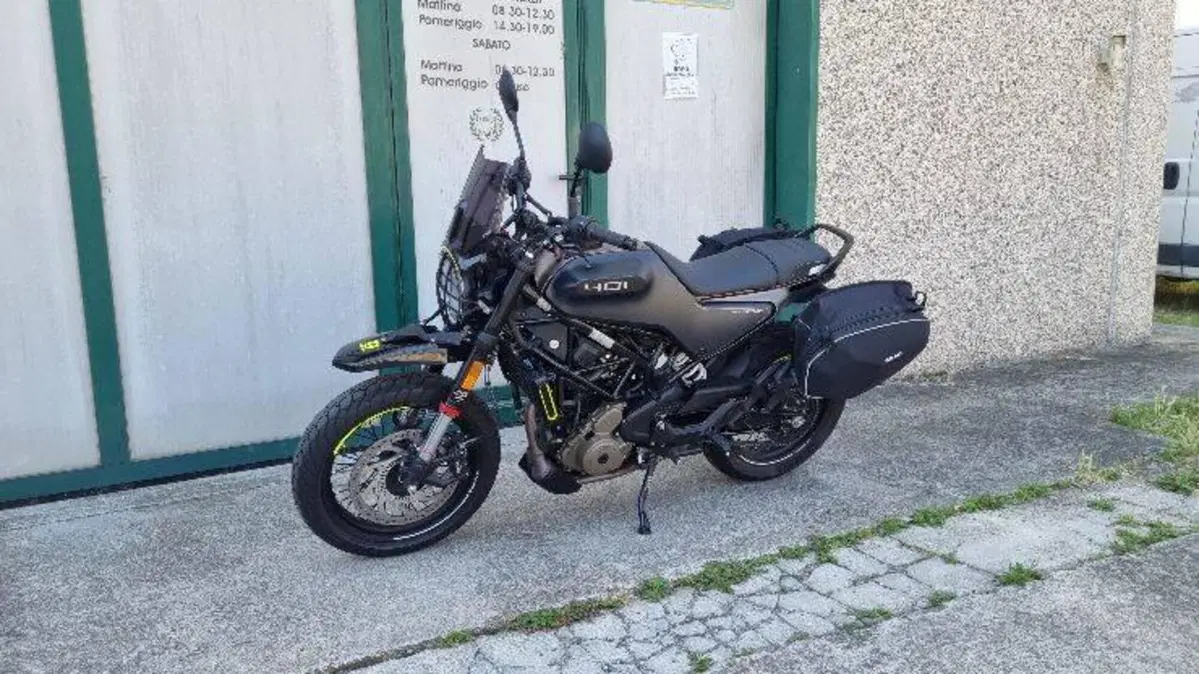 Husqvarna Svartpilen 401 (2021 - 23) (6)